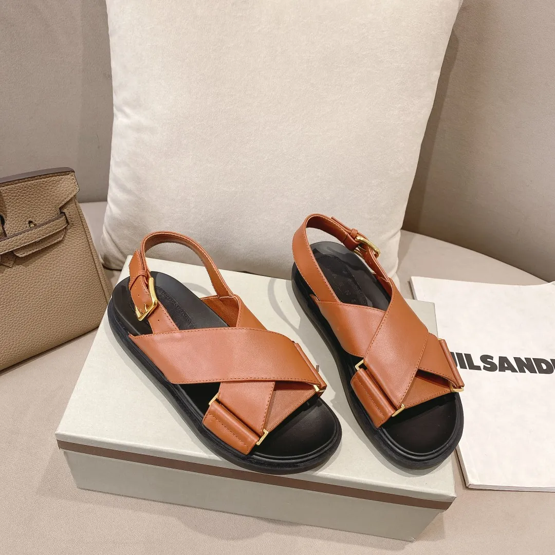 👟👟Ex-factory price 440👟👟 Marni Mani, popular online celebrity style, Taobao, popular single style in physical stores! Thick-soled, elevated classic cross-strap, color-blocked flat-soled cowhide open-toe European and American style women's sandals. Fabric: Cowhide Lining: Sheepskin Outsole: Rubber Button: Gold Size: 35-40